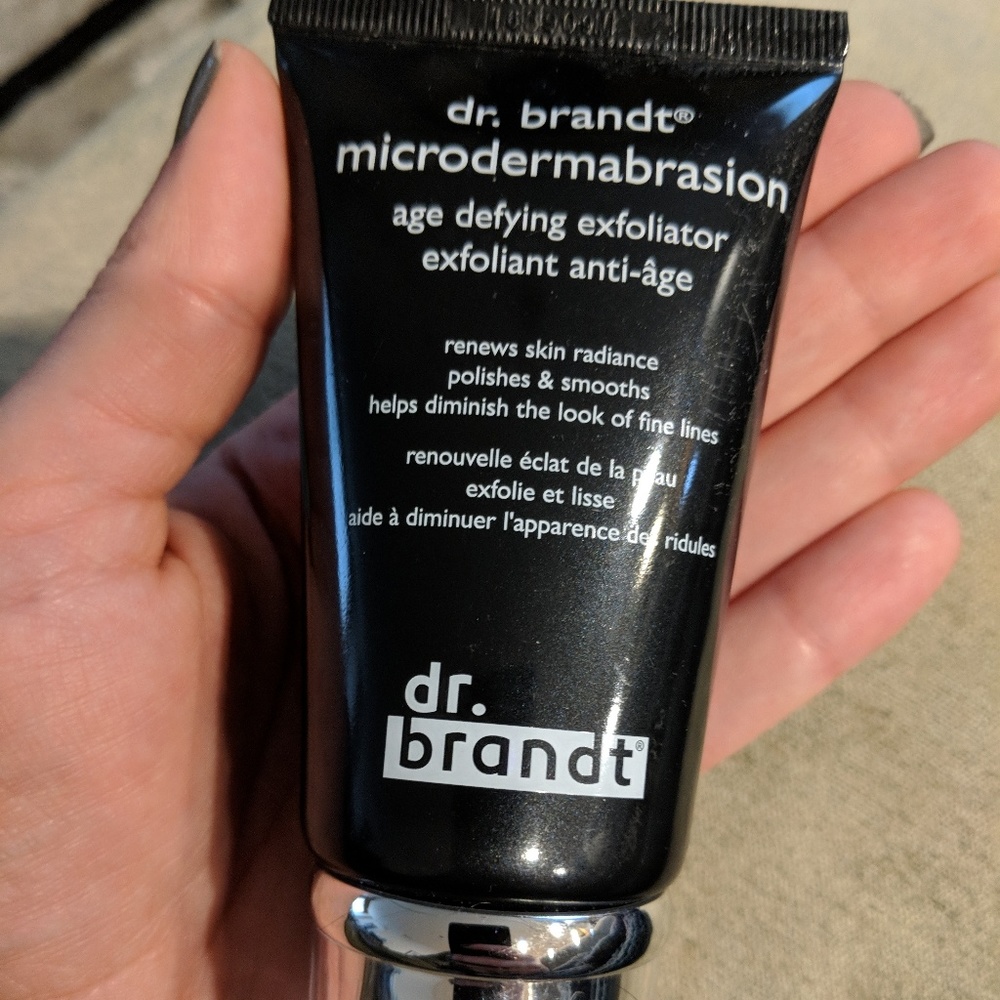 Dr. Brandt microdermabrasion age-defying scrub